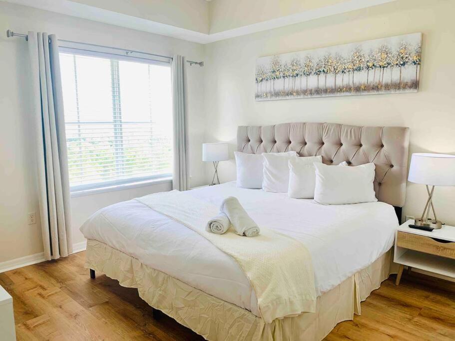 Walking Distance From Universal One Bedroom Apartamento