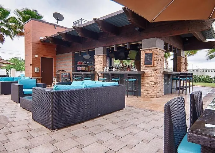 Walking Distance From Universal One Bedroom Resort